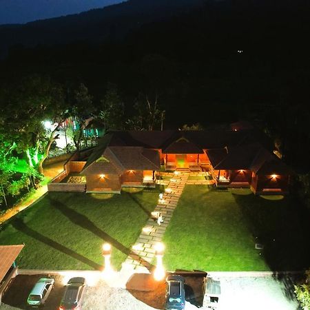 Parampara Resort By Malnadstays Kalasa Exterior photo
